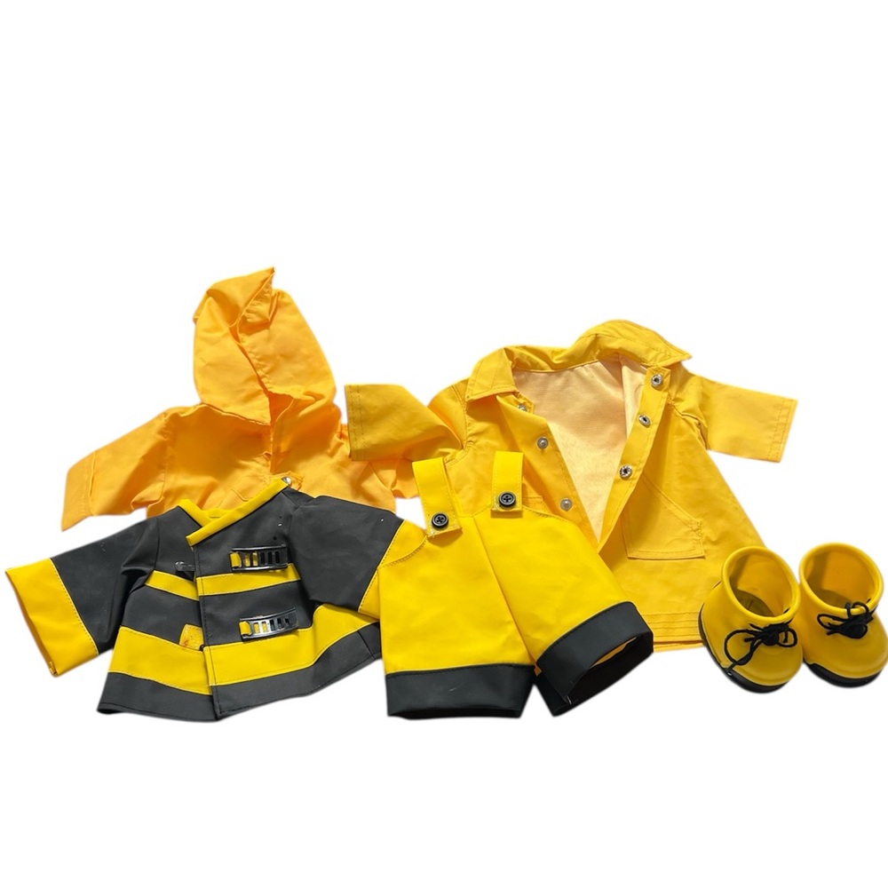 Vintage Tender Heart Treasures 1992 firefighter outfit